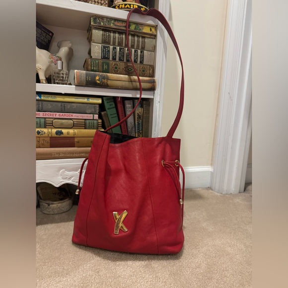 Vintage red leather bucket bag drawstring purse - Picture 4 of 17